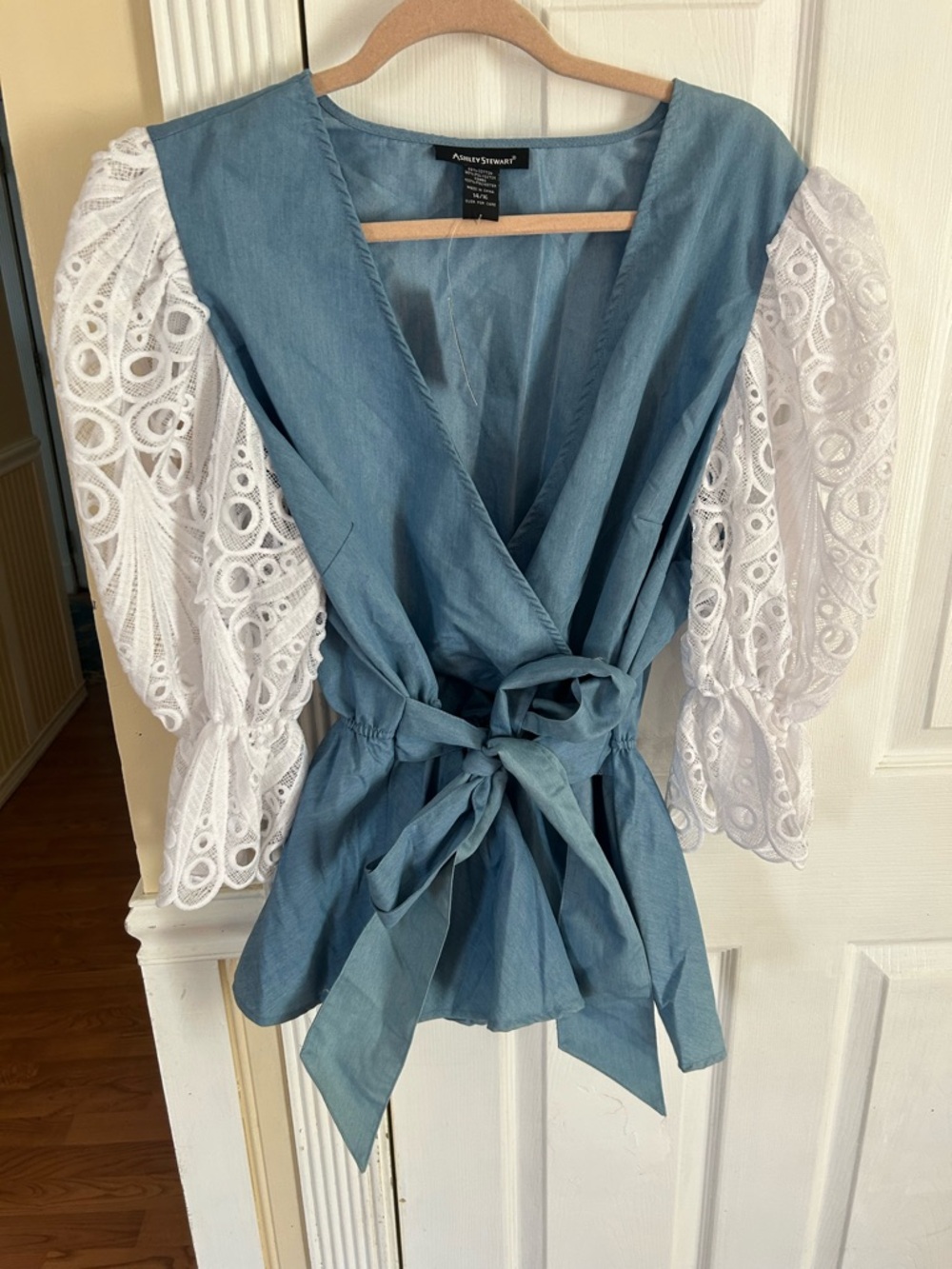 NWT Ashley Stewart Blue Chambray Wrap Tunic with White Eyelet Puff Sleeves